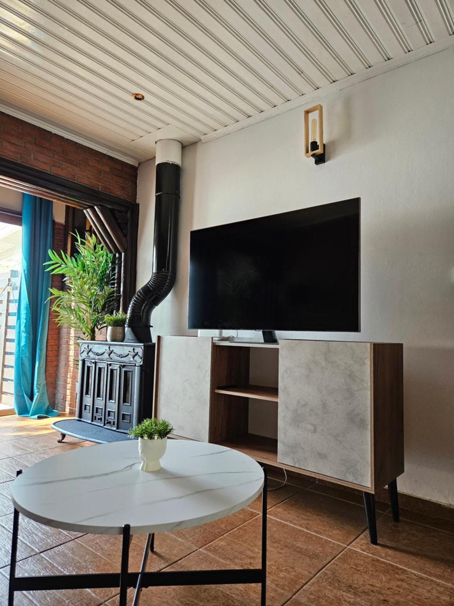 Beach House At Seafront Villa Meneou ภายนอก รูปภาพ